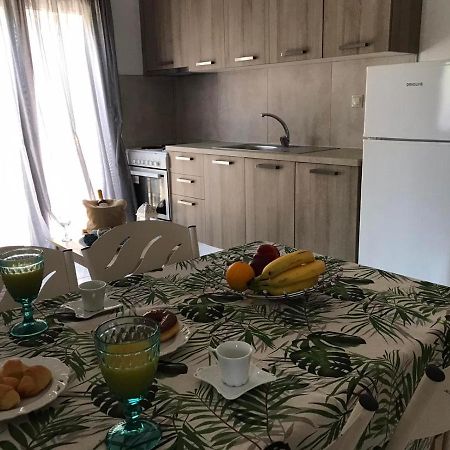 Kostas Apartment イエリソス エクステリア 写真