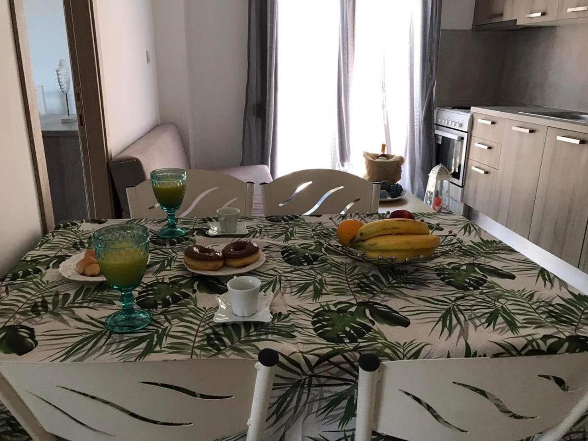 Kostas Apartment イエリソス エクステリア 写真