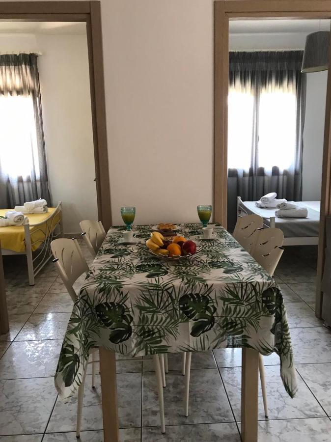 Kostas Apartment イエリソス エクステリア 写真