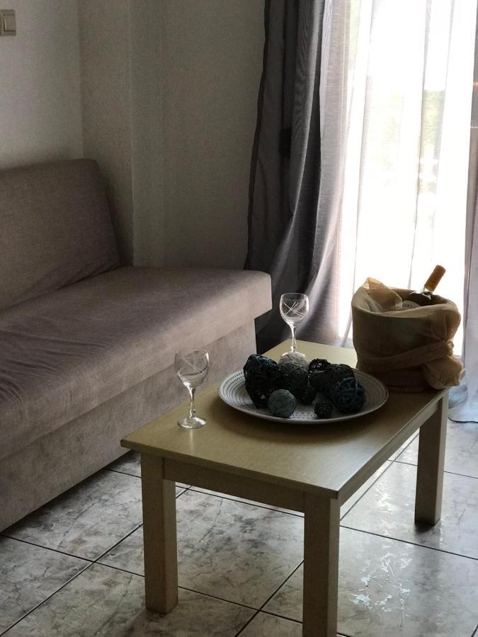 Kostas Apartment イエリソス エクステリア 写真