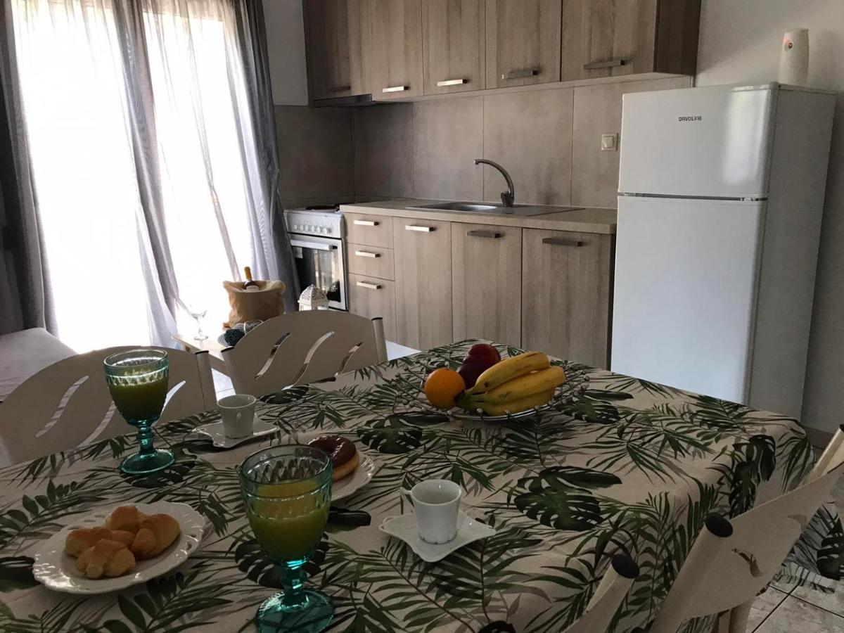 Kostas Apartment イエリソス エクステリア 写真